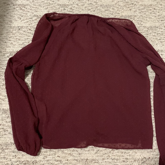 Maroon blouse size medium - Picture 3 of 3